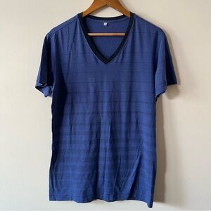 Lululemon Shirt Mens V Neck Short Sleeve Tee Casual Stretch